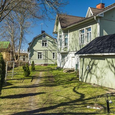 Newly Renovated Apartment In A Woodenhouse From 1910 In Martti! Turku Exterior photo